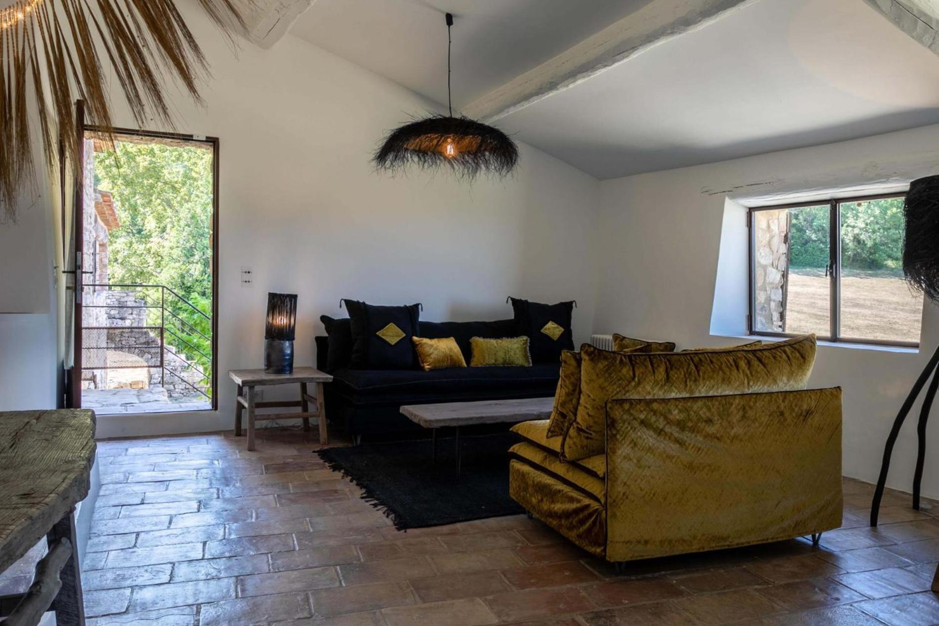 Le Domaine Du Castellas Sivergues Ngoại thất bức ảnh